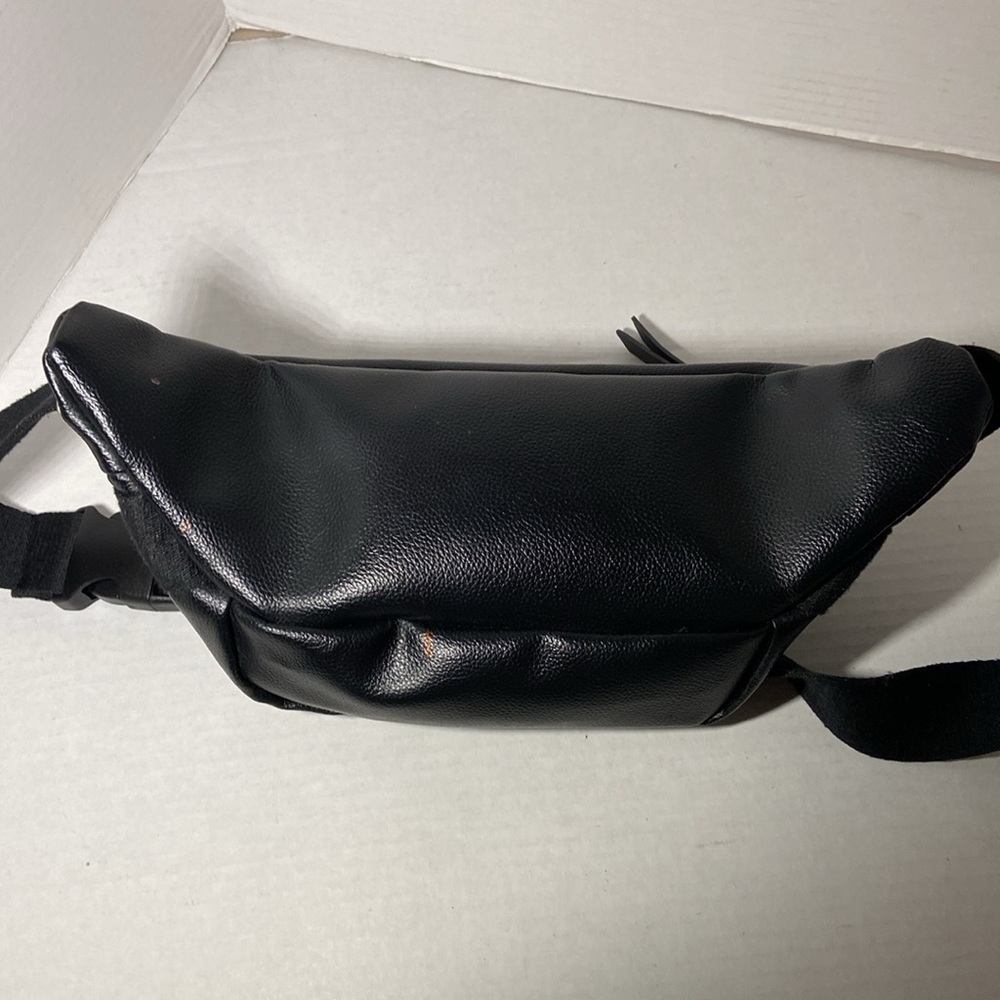 Puma Fanny Pack - Picture 4 of 7